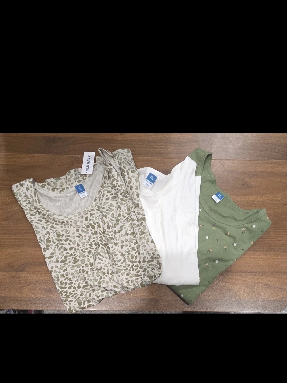 Old Navy Girls' Green & White Mixed Tank & Tee Set